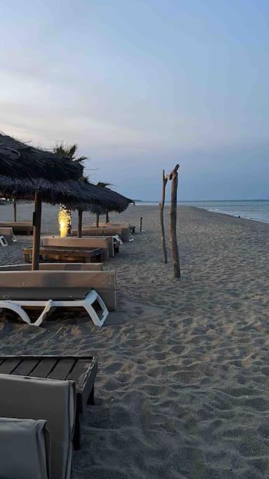 T3 - Parking - Plage / 6 Personnes Ле Баркарес Экстерьер фото